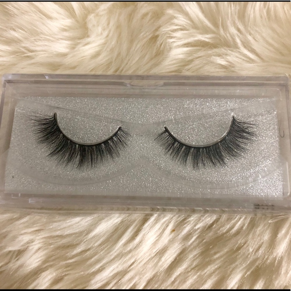 EYELASHES (LASHFULL)